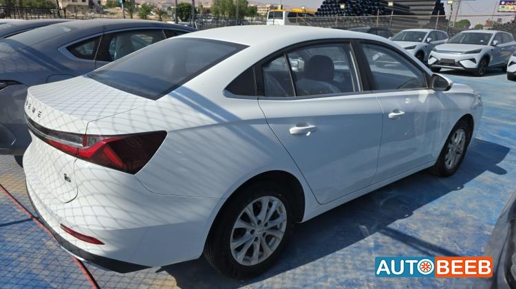 Roewe i5 2024